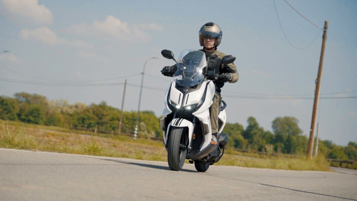Volete uno scooter GT da 125 cc? Allora il Wottan GT2 è quello che fa per voi